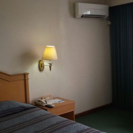 Hotel Sandjaja Palembang Esterno foto