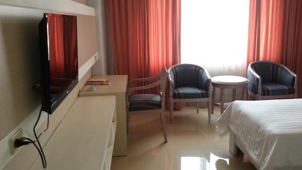 Hotel Sandjaja Palembang Esterno foto