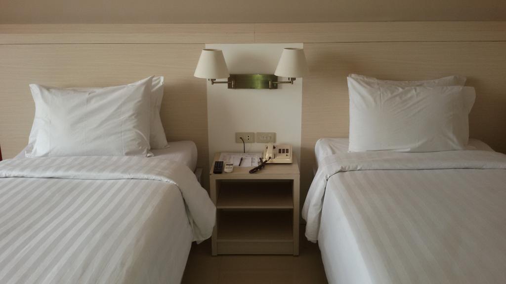 Hotel Sandjaja Palembang Esterno foto