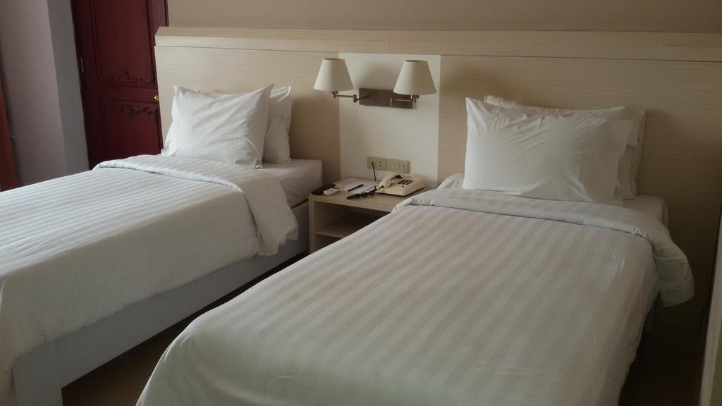 Hotel Sandjaja Palembang Esterno foto