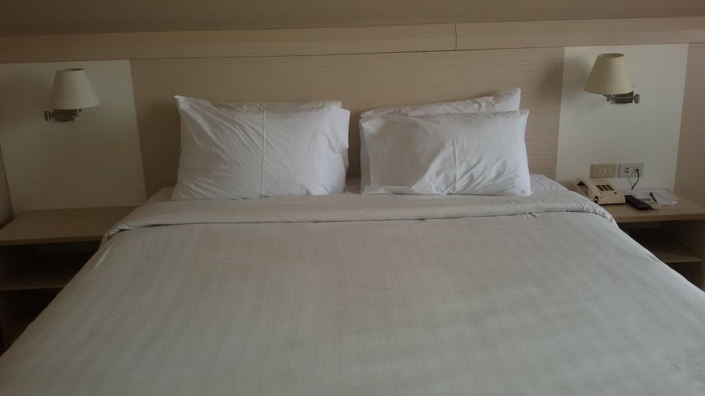 Hotel Sandjaja Palembang Esterno foto