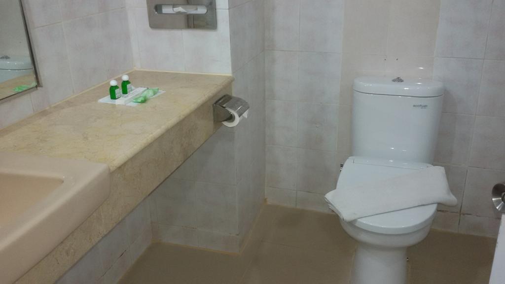 Hotel Sandjaja Palembang Esterno foto