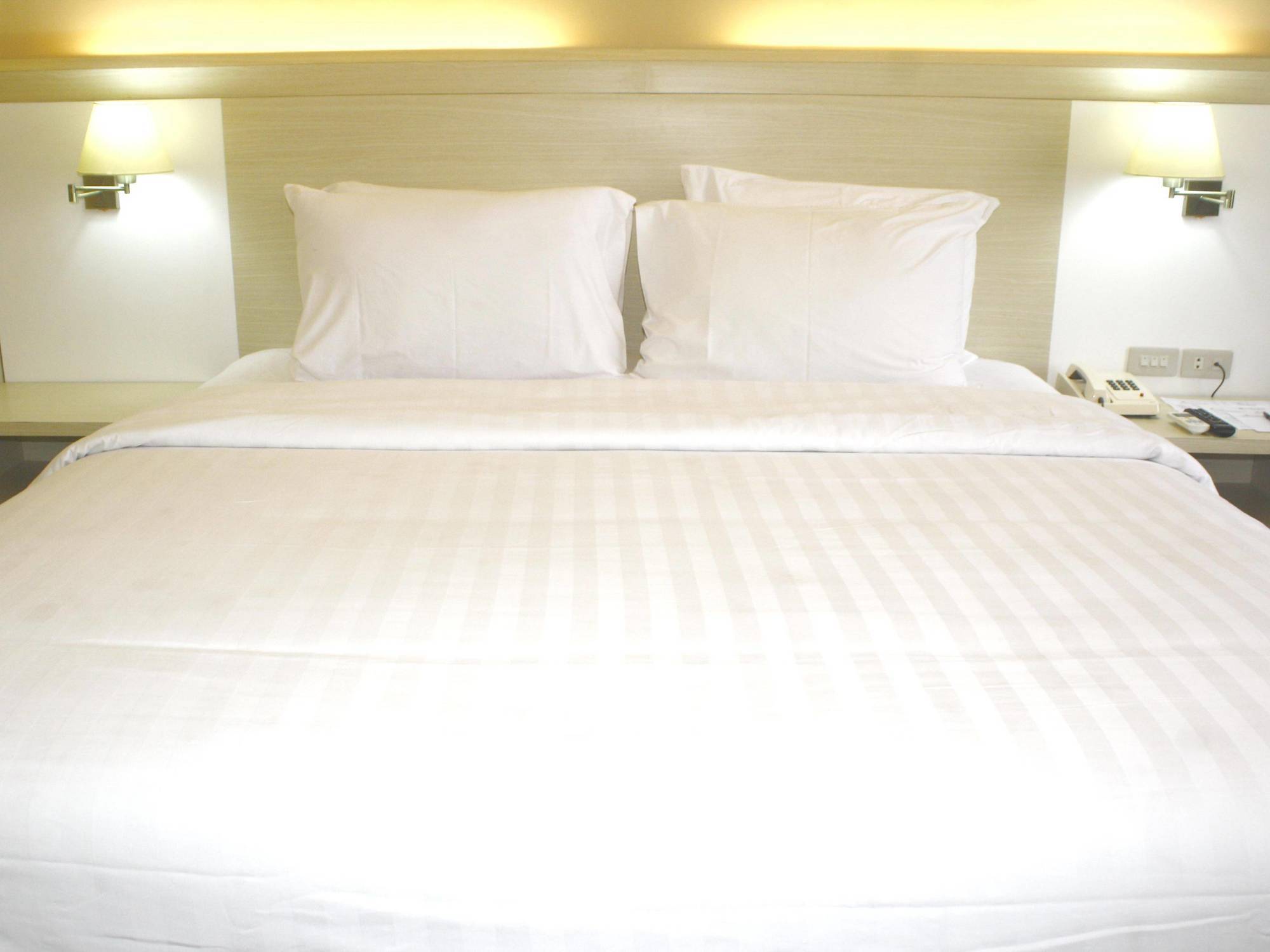 Hotel Sandjaja Palembang Esterno foto