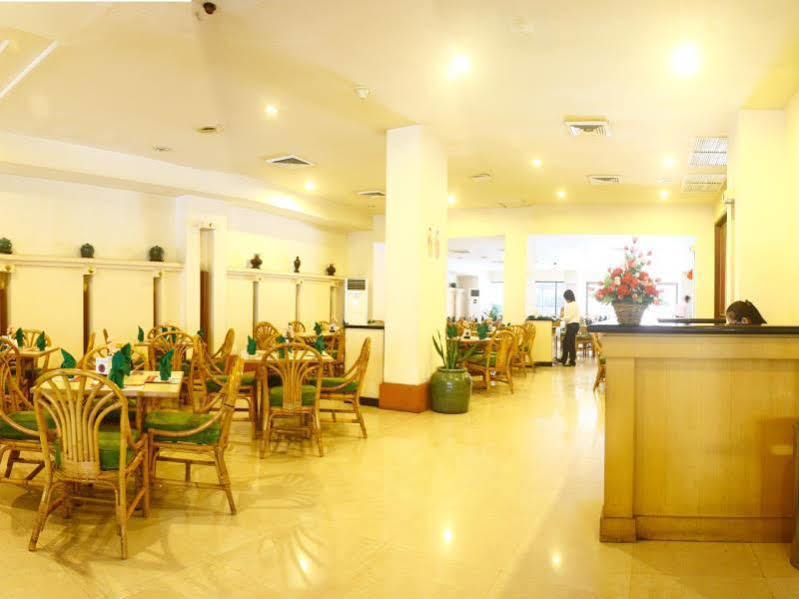 Hotel Sandjaja Palembang Esterno foto