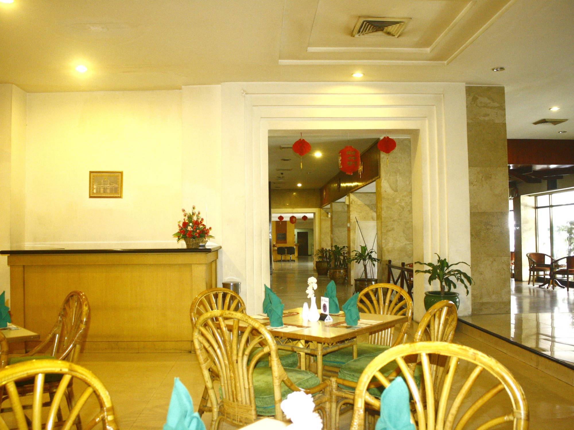 Hotel Sandjaja Palembang Esterno foto