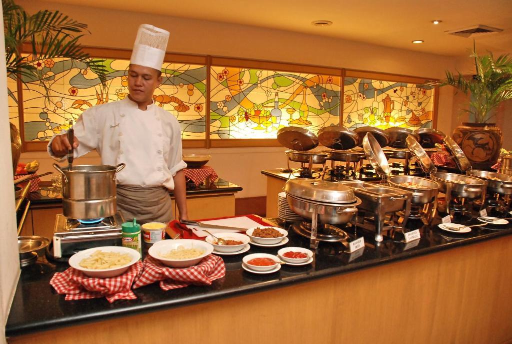 Hotel Sandjaja Palembang Esterno foto