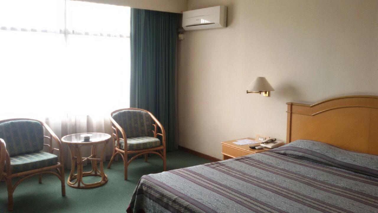 Hotel Sandjaja Palembang Esterno foto